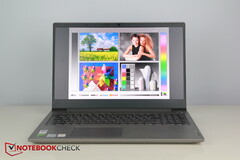 Il Lenovo ThinkBook 15p ha un grande display ma una cattiva connettività per un tuttofare aziendale.
