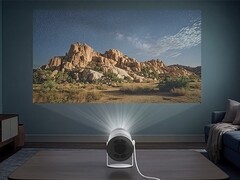 Il proiettore intelligente Freestyle+ AI è ora disponibile negli Stati Uniti.