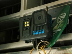 La GoPro Lit Hero è molto più piccola del Max 2. (Fonte immagine: via Igor Bogdanov)