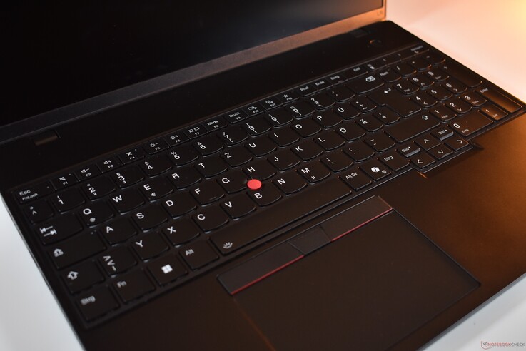 Lenovo ThinkPad L16 Gen 2 AMD: Dispositivi di input