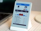 PaperColor M5 è una scheda di sviluppo con display che può essere trasformata in un dispositivo per la casa intelligente