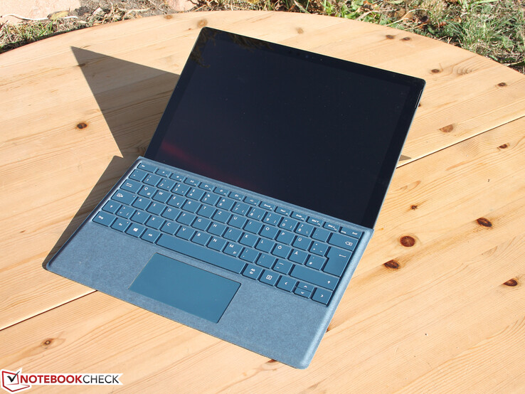 La versione nera del Surface Pro 6