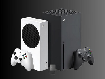 Scheda di espansione Xbox da 4 TB di Seagate davanti alle console Xbox (Fonte: Best Buy)