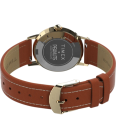Peanuts x Timex Marlin Hand-Wound Snoopy Tennis TW2V88800 - retro