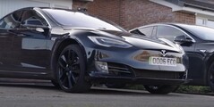 La Tesla Model S di Paul Curzon ha percorso oltre 430.000 miglia con la sua batteria originale. (Fonte: AutoTrader UK)