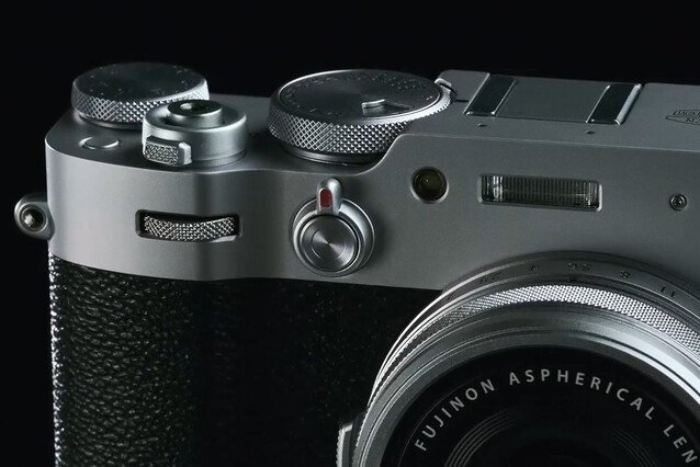 La piccola leva rossa sulla parte anteriore della X100V è il metodo predefinito per attivare o disattivare il filtro ND a quattro stop. (Fonte immagine: Fujifilm)