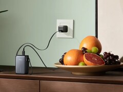 Il nuovo Nano Power Bank di Anker con cavo retrattile è arrivato in Europa. (Fonte: Anker)