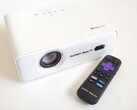 Proiettore Aurzen Eazze D1R Roku e telecomando.