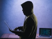 Gli agenti di hacking basati su IA autonoma superano in efficienza gli hacker umani.