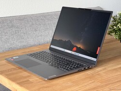 Recensione di Lenovo ThinkBook 16 G6. Dispositivo di prova fornito da Lenovo Germania.