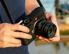 Il Leica Summicron-M 66 mm f/2 è una riedizione di uno degli obiettivi Leica più rari.