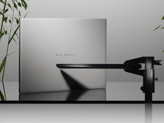 Il nuovo Zenbook S14 di Asus pesa solo 1,2 kg.