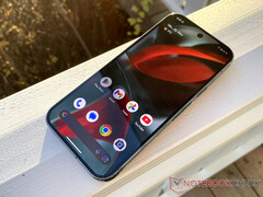 Il Pixel 9 Pro è uno dei dodici dispositivi Pixel idonei all'aggiornamento AP4A.250205.002 di Google. (Fonte: Notebookcheck)