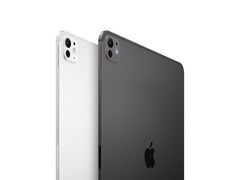 Un primo piano che mostra il design posteriore dell&#039;iPad Pro nelle finiture argento e nero spaziale, evidenziando la fotocamera e la cornice in alluminio (Fonte: Apple)