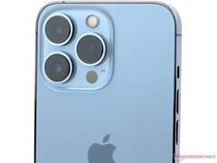 Apple ha utilizzato per l'ultima volta Sky Blue su un iPhone per la sua generazione di iPhone 13 Pro. (Fonte: Notebookcheck)