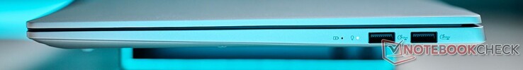 A destra: 2x USB-A 3.2 Gen 1 (5 Gbit/s)