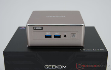 Geekom A5 2027 Edition - Connessioni sul lato anteriore