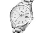 Vista obliqua del Citizen CB0300-53A Eco-Drive con quadrante argentato, cassa in acciaio inossidabile e bracciale a tre maglie.