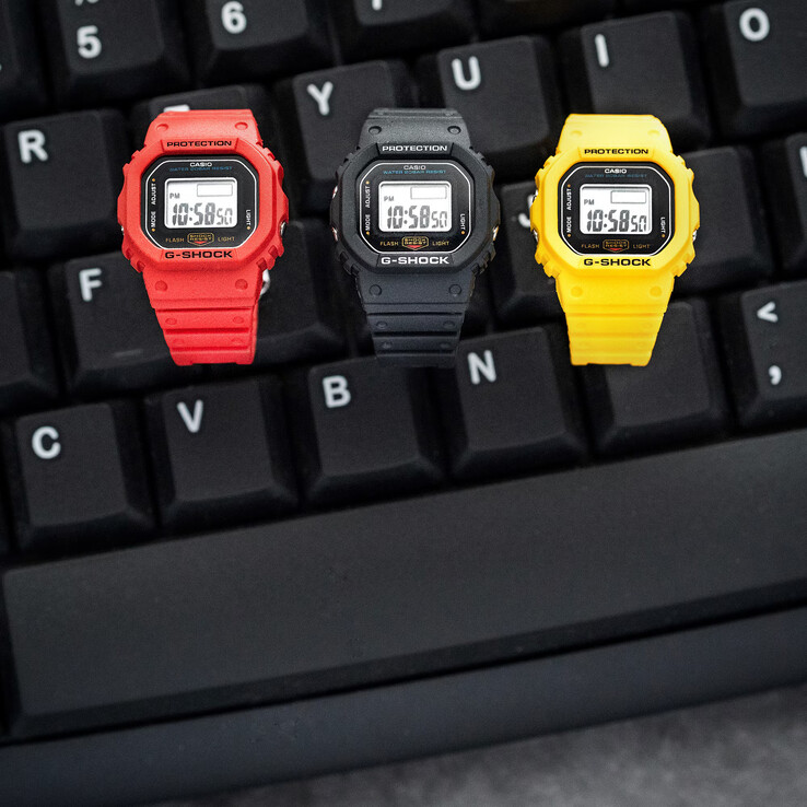 Gli orologi in miniatura misurano appena 23,4 × 20 × 7,5 mm e pesano sei grammi, il che li rende grandi all’incirca un decimo di un DW-5600 standard.