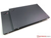 ThinkPad X1 Carbon 2019 (in alto) vs. ThinkPad X1 Carbon 2020 (in basso)