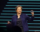 Lisa Su mostra il potentissimo Threadripper 3990X