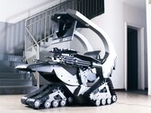 Cluvens confeziona dei railgun decorativi su una postazione di gioco. (Immagine: Cluvens)