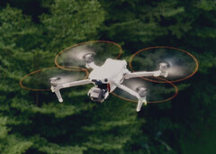 L'Air 3S è uno dei due droni DJI che sembra essere in una fase avanzata di sviluppo. (Fonte immagine: @Quadro_News)