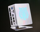 Il MINISFORUM UM790 XTX supporterà le eGPU grazie a una porta Oculink. (Fonte: MINISFORUM)