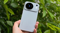 Si prevede che il vivo X500 sia dotato di una batteria da 7500 mAh e del chipset Dimensity 9600M (nella foto: il vivo X500)