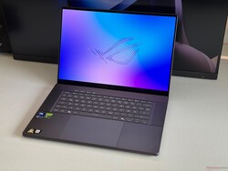 Valutazione del 90,4%: Asus ROG Zephyrus G16 GU606AW