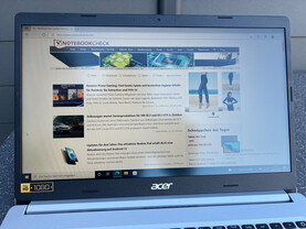 Acer Aspire 5 all'ombra