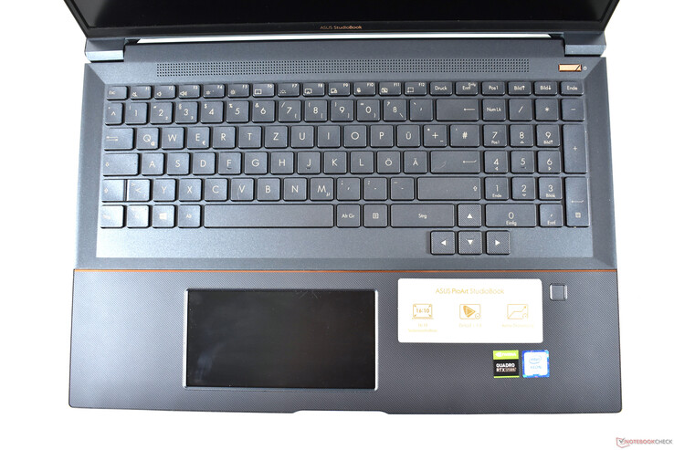 Area tastiera Asus ProArt StudioBook Pro X W730G5T
