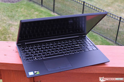 Recensione: Lenovo Legion Y530. Modello di prov fornito da Lenovo US