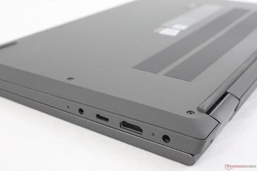 L'aspetto unicolor contrasta la serie Asus VivoBook o HP Pavilion solitamente colorata