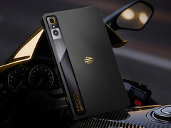 La variante Golden Saga sembra essere per ora un'esclusiva della Cina. Nella foto: la tavoletta da gioco nella colorazione speciale. (Fonte: RedMagic)