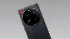 Un leaker sta accennando a una vera fotocamera con zoom ottico per lo Xiaomi 17 Ultra, mentre l&#039;Oppo Find X9 Ultra probabilmente rimarrà con un teleobiettivo a doppio periscopio (fonte: Ace100xd)