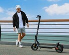 Lo scooter elettrico Xiaomi 4 Lite (seconda generazione) ha un'autonomia maggiore rispetto al suo predecessore. (Fonte immagine: Xiaomi)