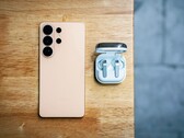 Il successore del Samsung Galaxy S26 Ultra, qui raffigurato, riceverà un nuovo modulo fotocamera.