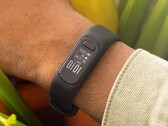 Il fitness tracker Garmin vivosmart 5 (nella foto) ora supporta Body Battery TrueUp. (Fonte: Garmin)