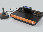 L'Atari 2600+ è una versione modernizzata della prima console Atari e supporta le cartucce di gioco originali. (Immagine via Atari)
