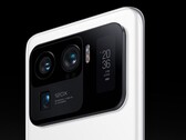 Il display posteriore del Mi 11 Ultra potrebbe essere destinato a tornare sulla serie 16 di Xiaomi. (Fonte immagine: Xiaomi)