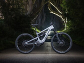 La Nukeproof Megawatt Carbon è una bici da enduro elettrica aggressiva, dotata della nuova piattaforma eMTB di SRAM. (Fonte: Nukeproof)