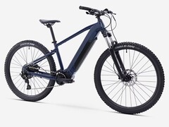 La nuova e-bike Rockrider E-EXPL 140 di Decathlon (nella foto) è ora disponibile in Europa. (Fonte: Decathlon)