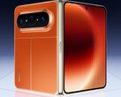 Si prevede che l'iPhone Ultra di Apple abbia una larghezza simile a quella del Huawei Pura X Max raffigurato.