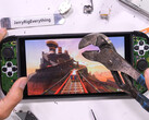 Lo schermo di Nintendo Switch 2 si è frantumato dopo 50 colpi con una grossa pinza. Nella foto: Schermata del video. (Fonte: JerryRigEverything)