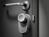 Lo SwitchBot Lock Ultra argento (nella foto) è ora disponibile per il pre-ordine. (Fonte: SwitchBot)