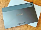 Il Lenovo Tab K12 assomiglia molto a un altro tablet Lenovo, ma offre ancora abbastanza di suo per essere interessante