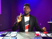 Marques Brownlee ha ora condiviso i suoi pensieri sui migliori smartphone dell'anno. (Fonte: MKBHD)