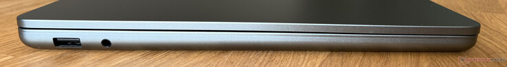 A sinistra: USB-A 3.2 Gen 1 (5 GBit/s), audio da 3,5 mm
