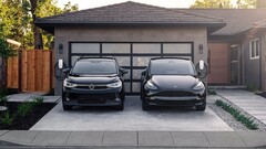 Tesla sta lavorando alla ricarica wireless per i garage domestici (immagine: Tesla)